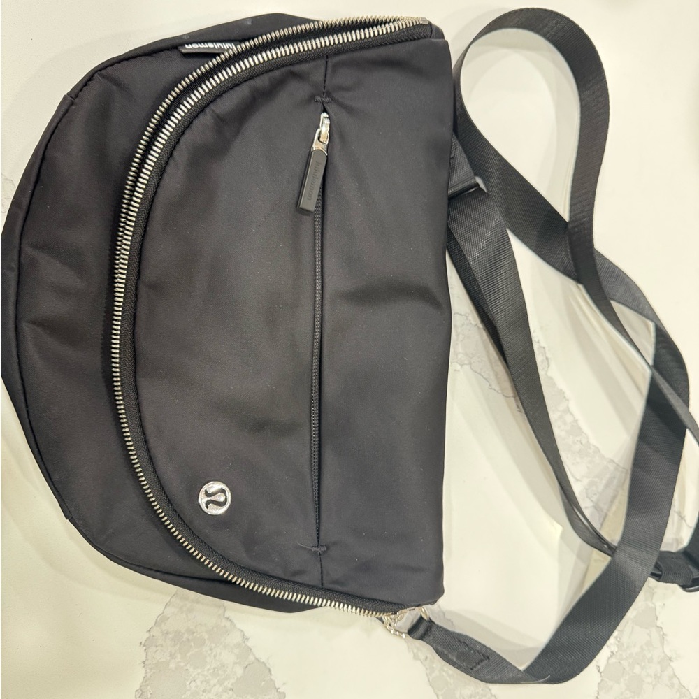 lululemon All Night Festival Bag